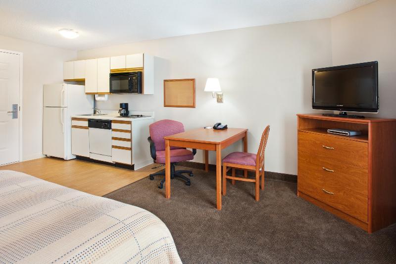 Candlewood Huntersville-lake Norman Area By Ihg 2*